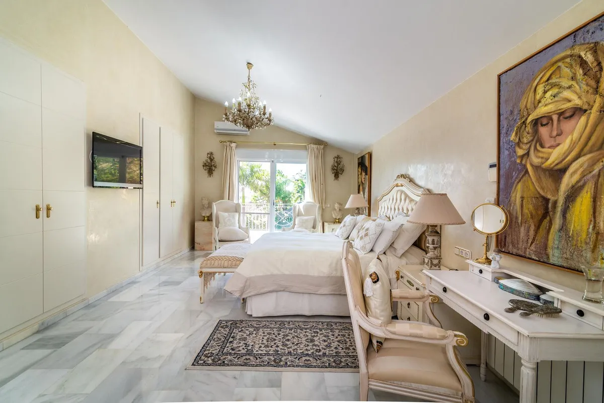 c24d421d-4105-44b7-9d69-122de4a7e024