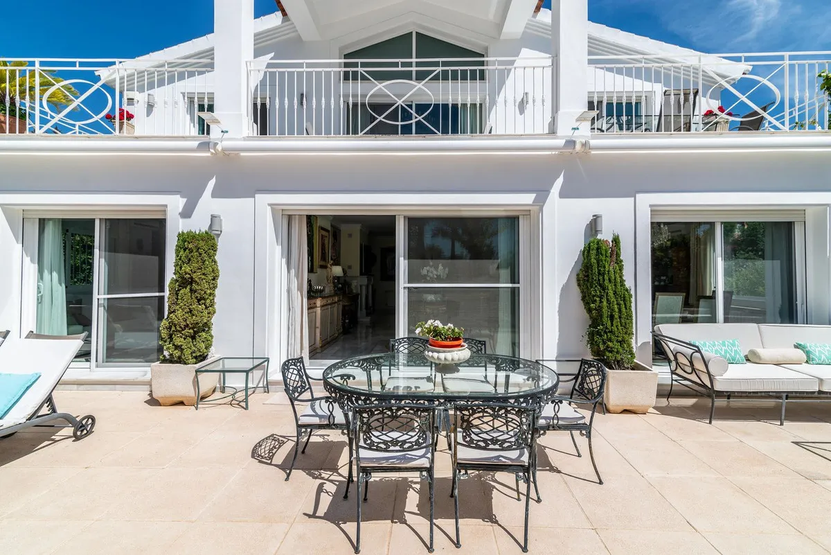 c96f16c7-e181-43cb-ac60-2ba995a2e8d0