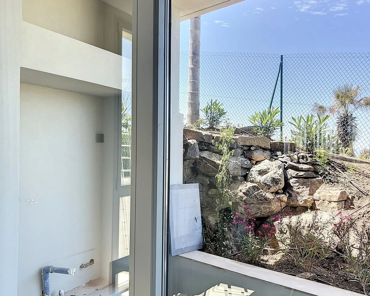 19f4a831-cf8e-4f2d-bc02-0a27eb02c423