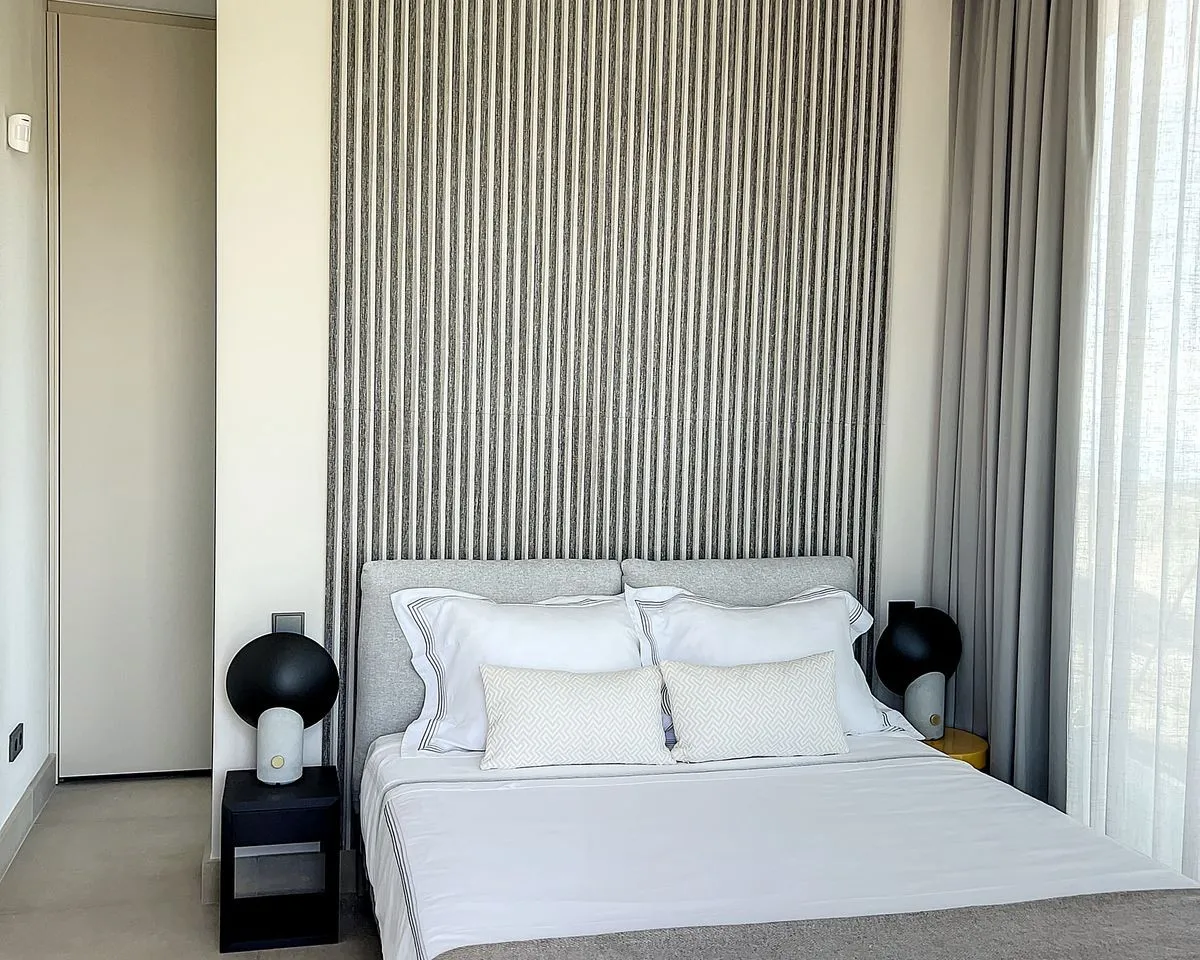 252087ac-f7d6-46b6-874d-ae89aba8f477