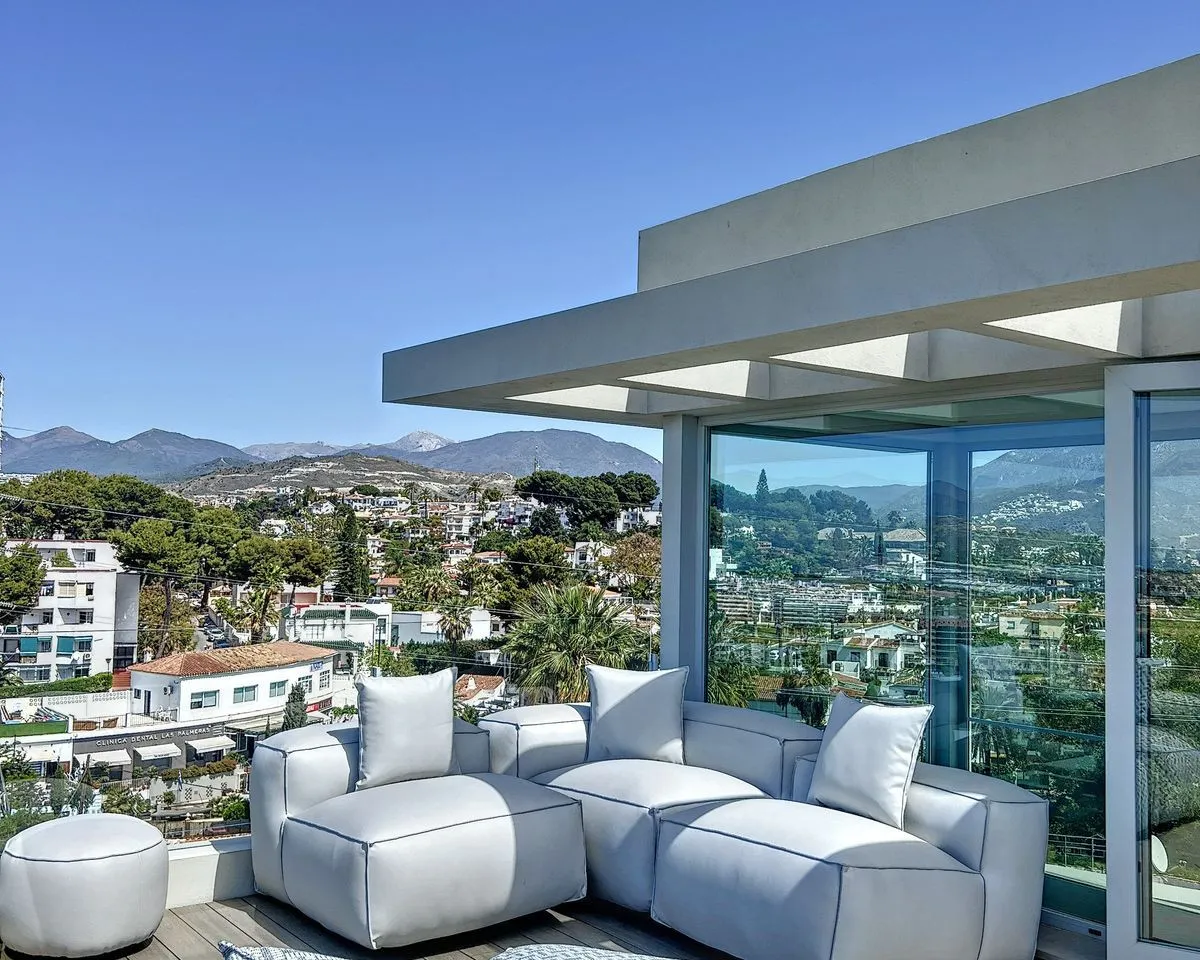 8f7905fd-4bb0-480e-a777-2bc20d04de41