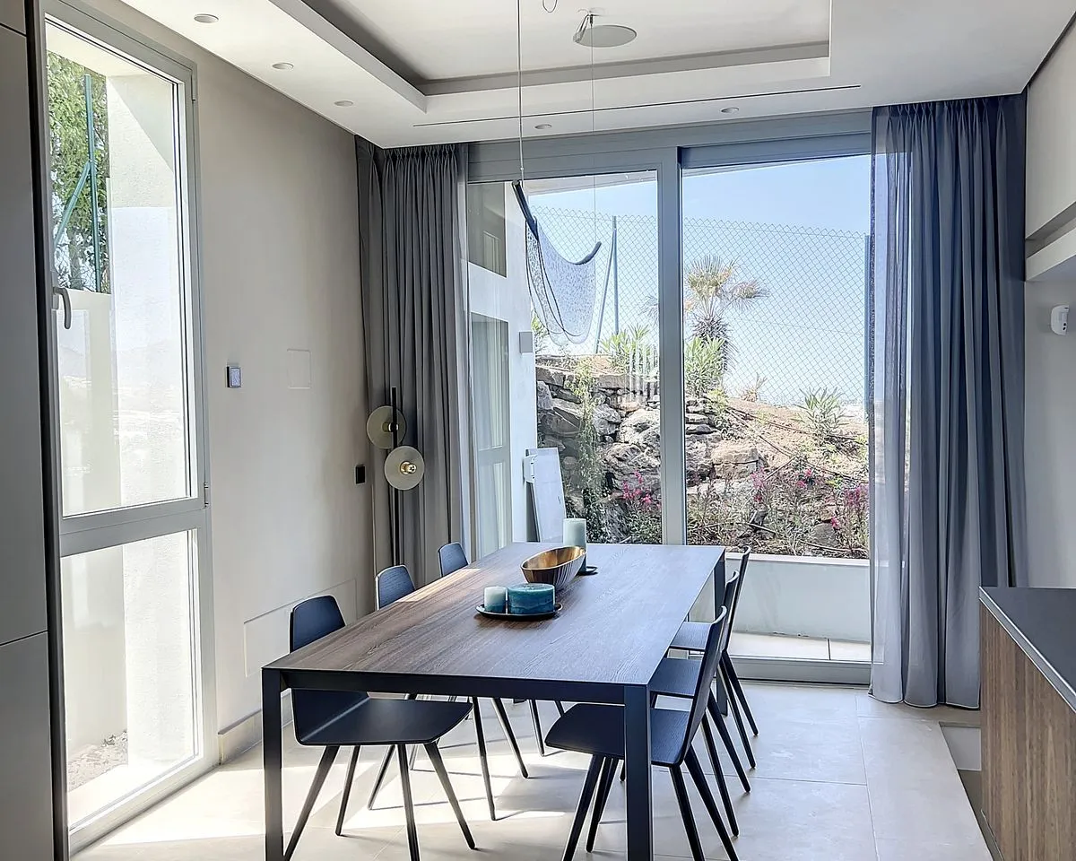 c05811c3-5558-4467-b142-2f75f3e0077c