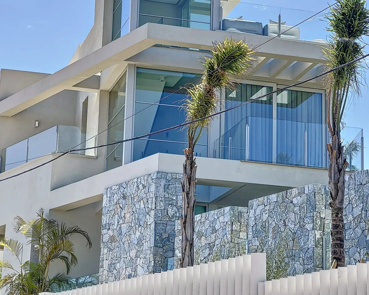 f6e5a2aa-ea84-428b-873e-aaa9a9fbae3c