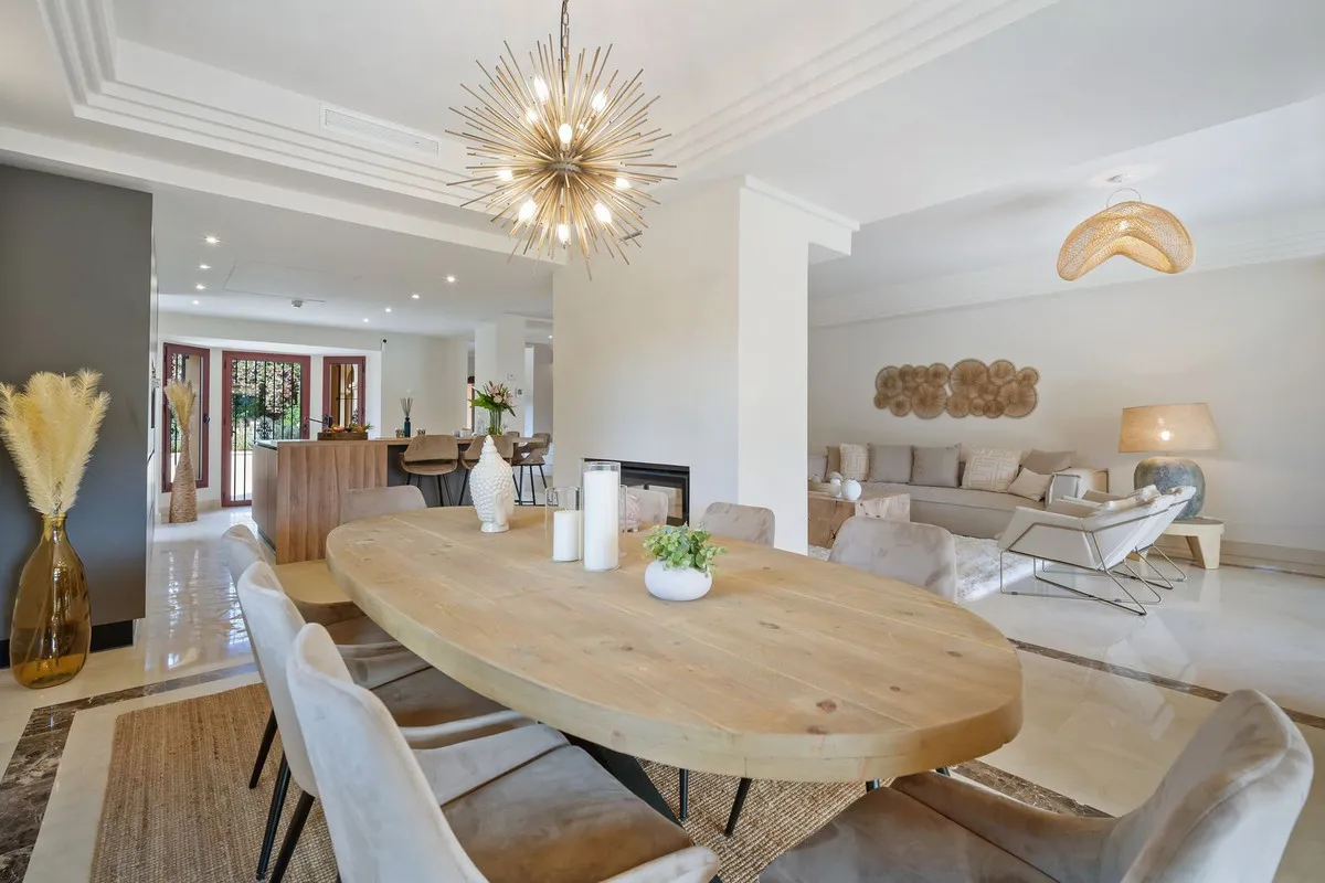 02011e3b-9041-4cbb-81d4-416ca8c99c2c