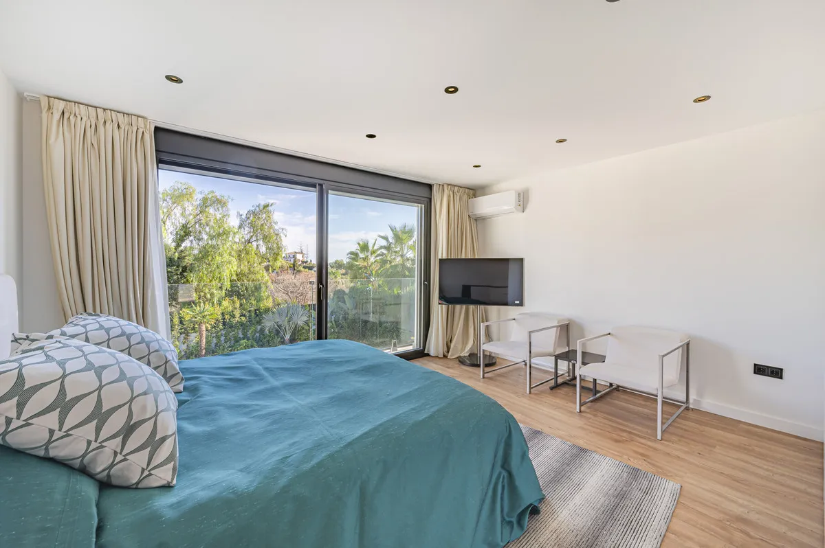 7676bfce-5285-4f65-a94c-0b03e47e635e