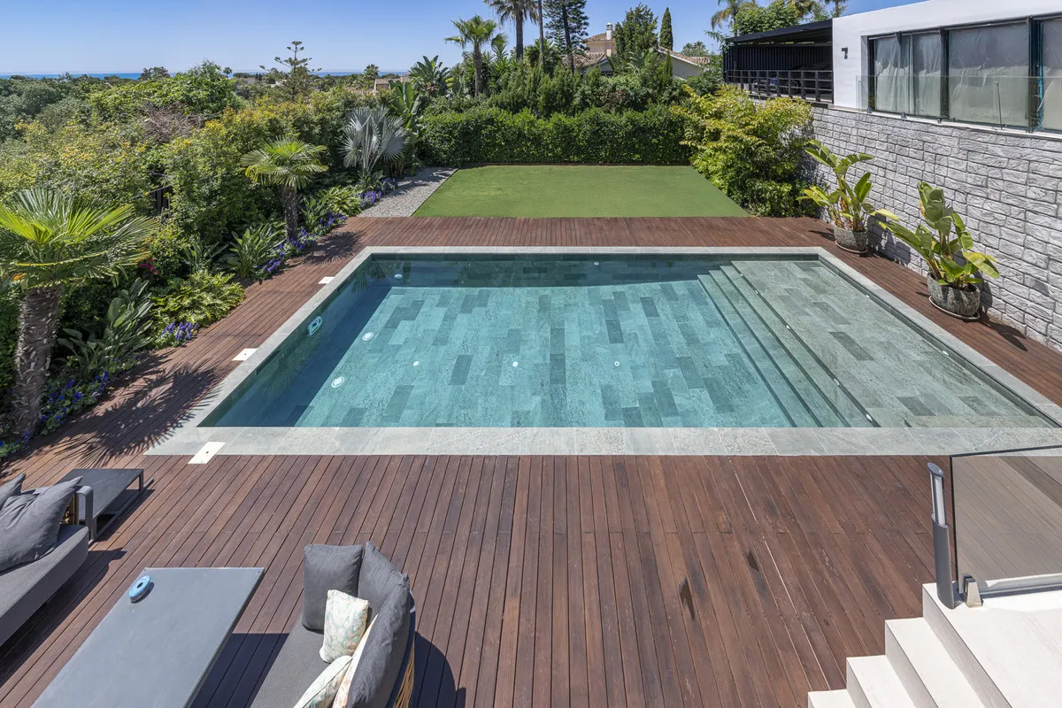 c134b5f5-6ea6-4fad-93e5-4722744892c8