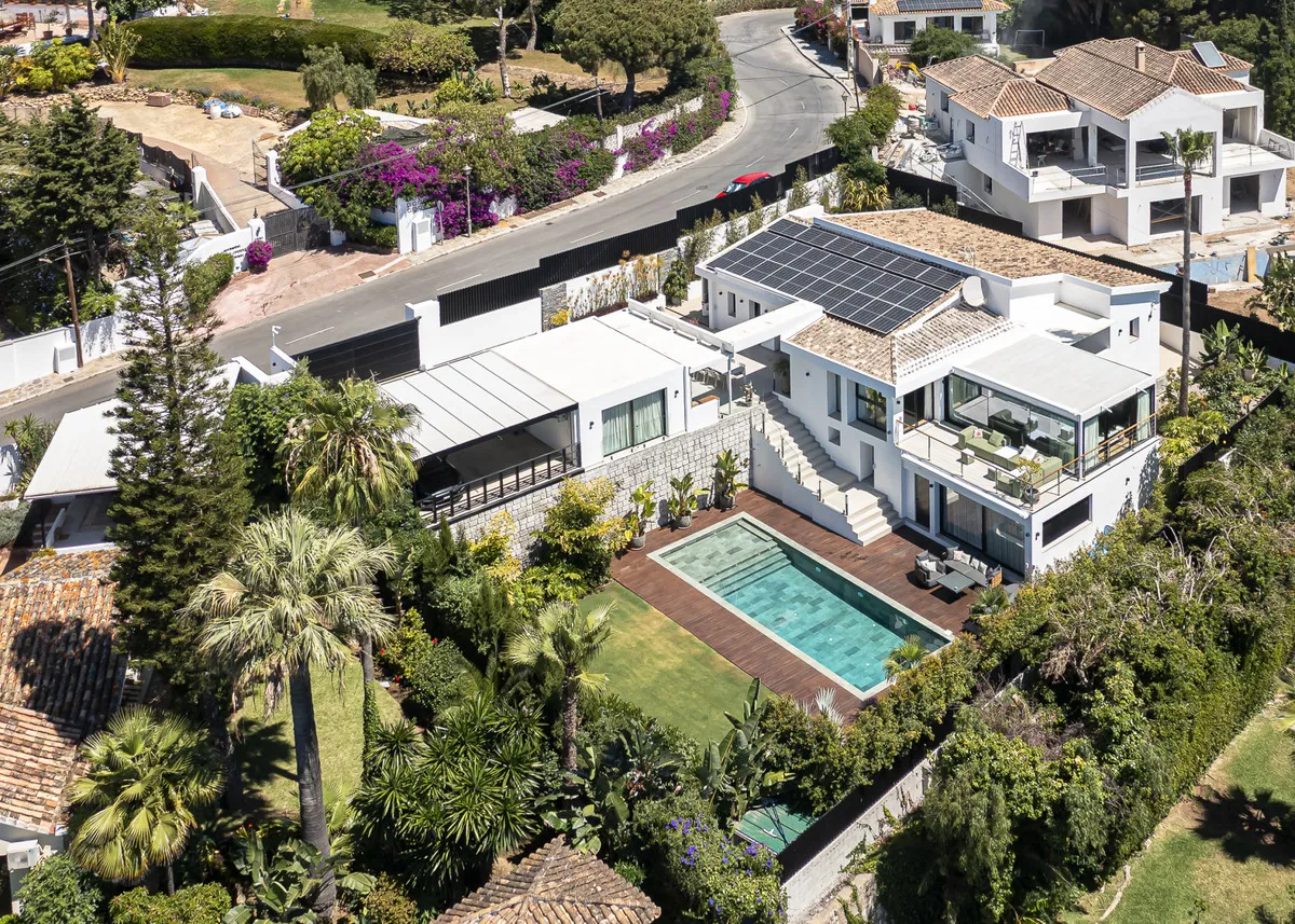 c9e474d3-cc23-4ecf-9844-f976ecf97ac4