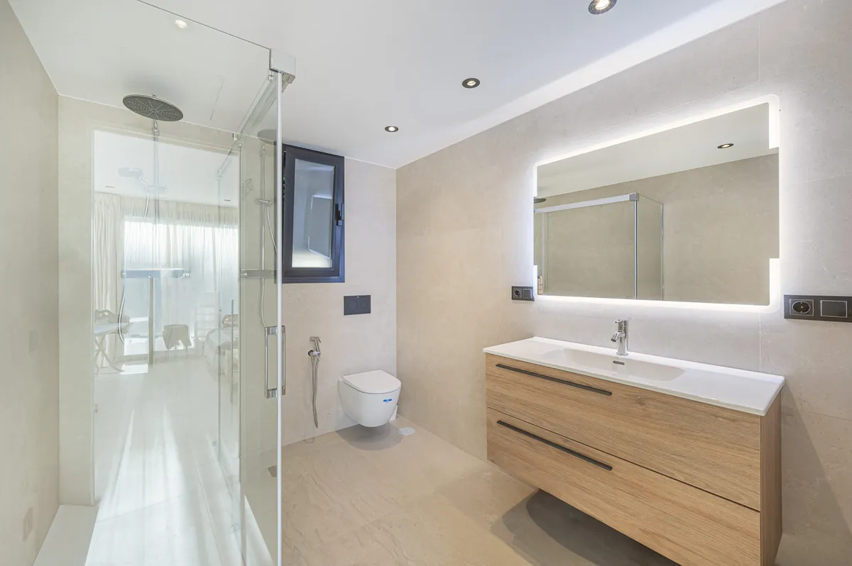 ce8a2cc2-6eb1-4208-bef5-a342e7d335cd