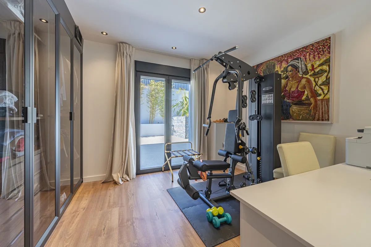 de63d4f1-c14b-40a8-a778-d4b92d622886