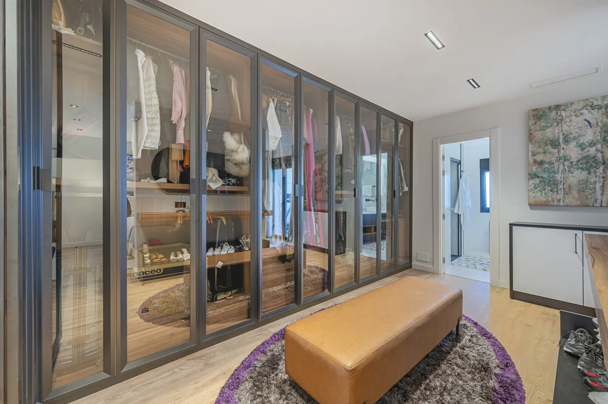 e77eb72b-2563-4607-b39d-68b830696be4