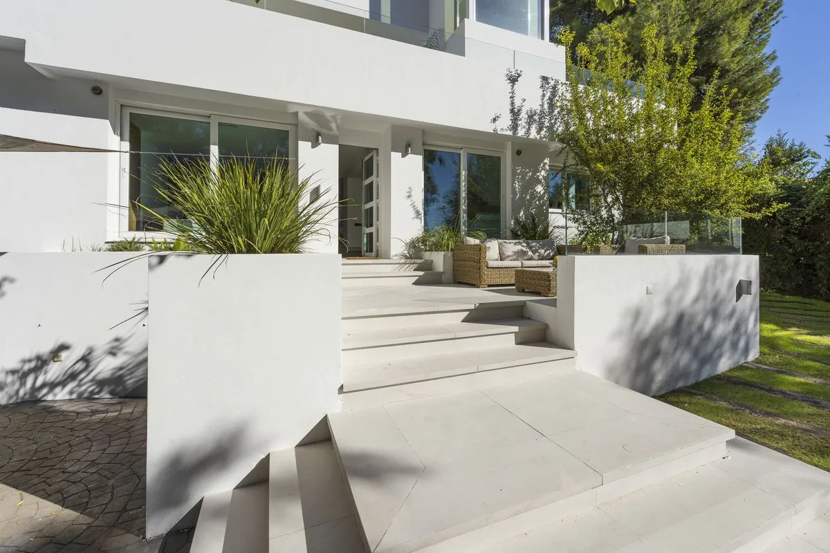 502bb144-9398-4fc9-bcd7-24df7142faaf