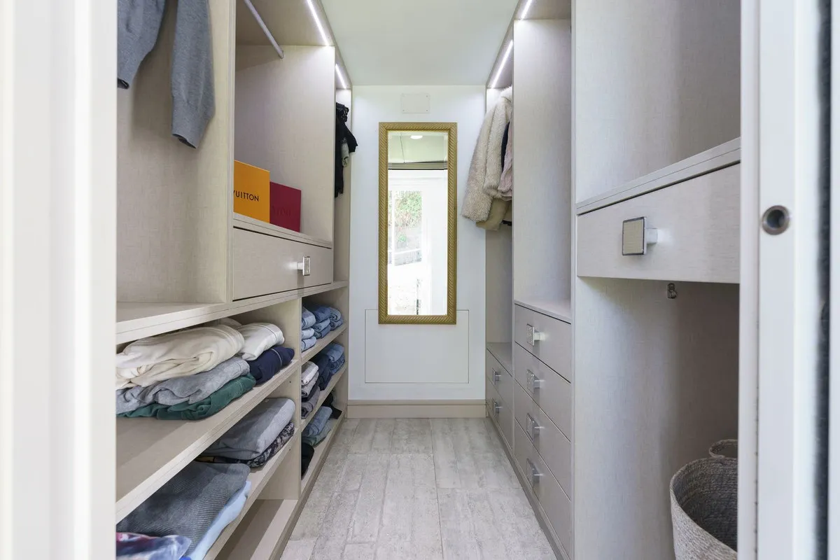 50ea2e18-70ef-42f7-b1a5-8b8e1ddc0c95