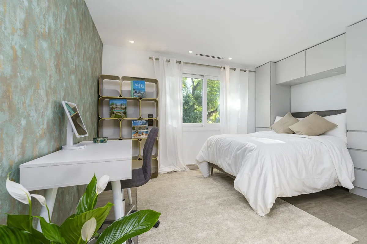 58e13f04-72df-4813-b9a7-ccb6104ae878