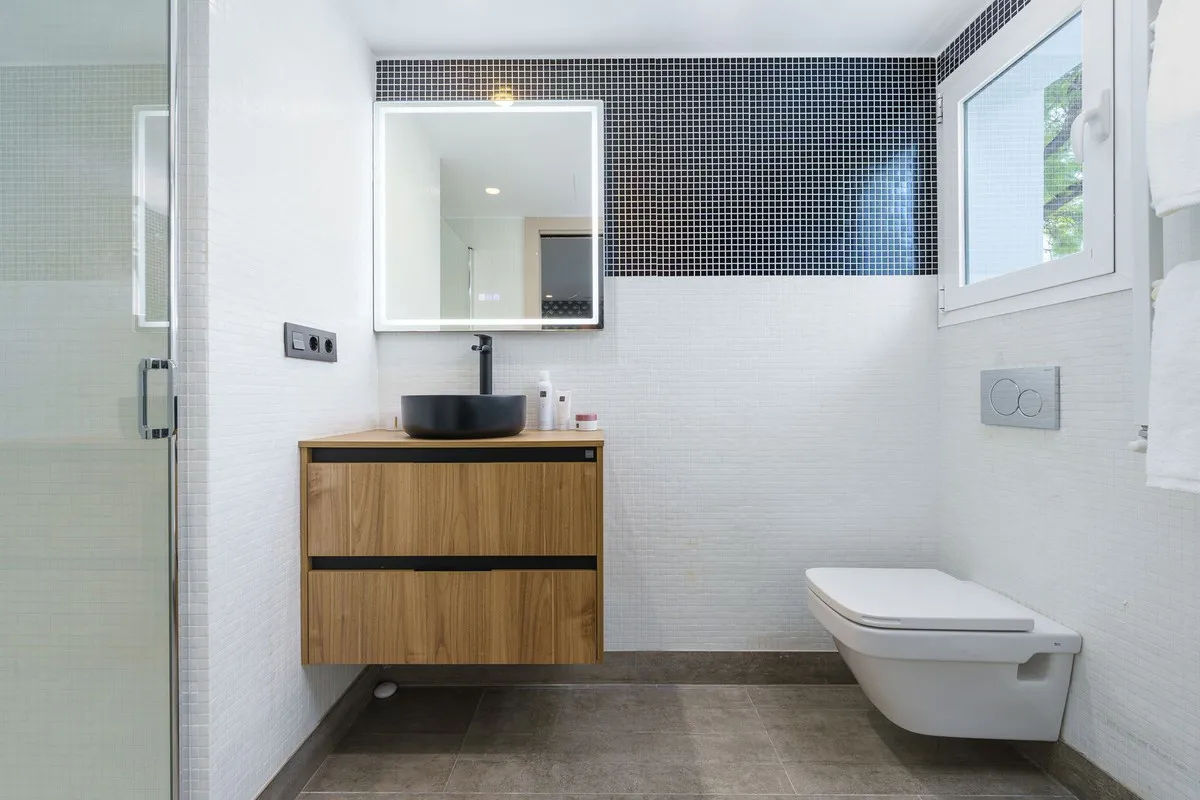 6f4c17a7-22b3-45e0-ad88-87b0d44363ca