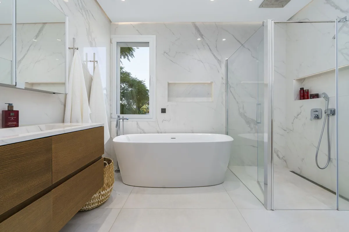 8b1027c8-662d-4d34-b38f-7642e32e4620