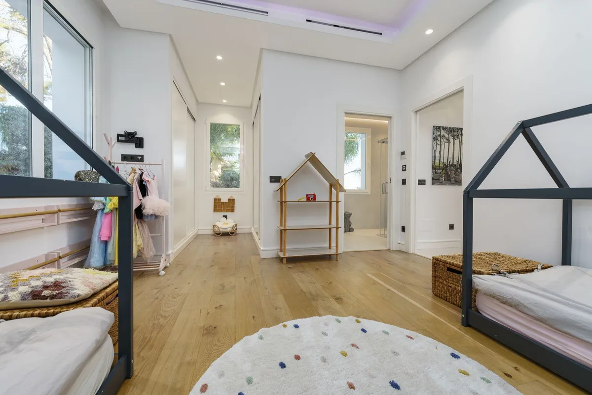 bc93dd1f-9f5c-415e-98fb-0591dd2615b6