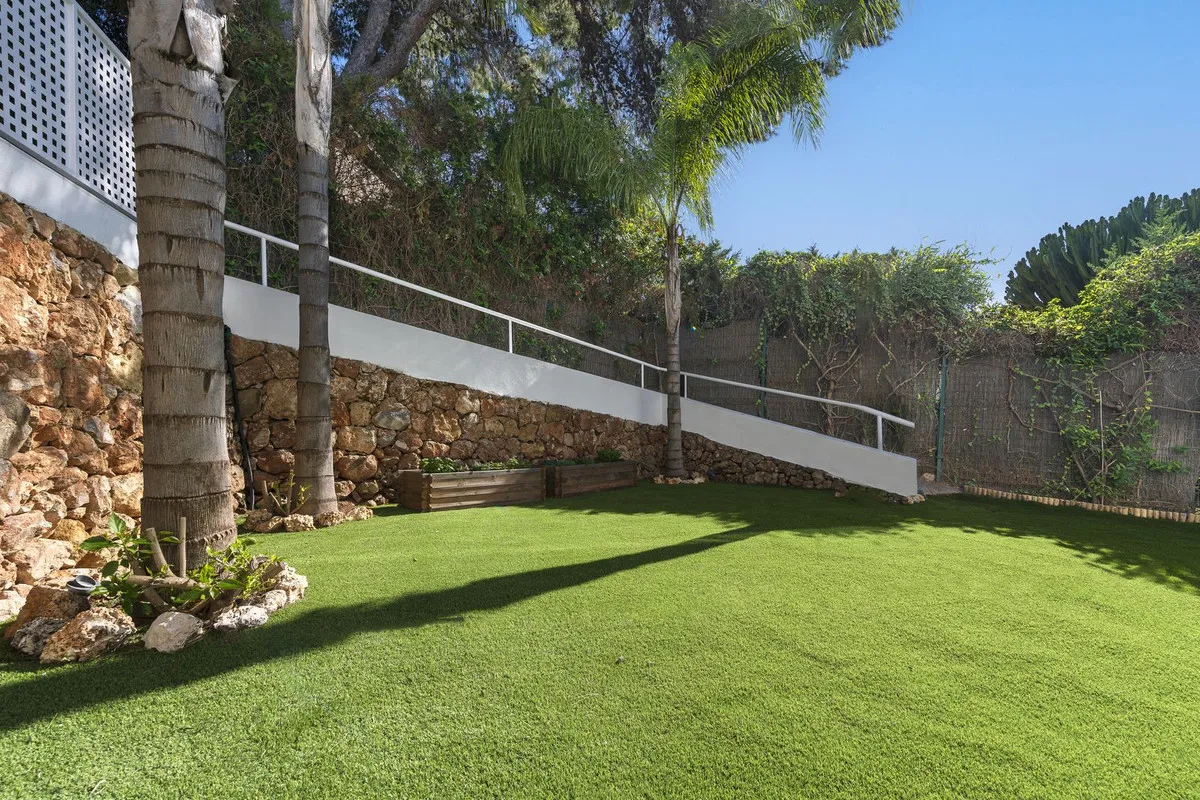 d334d1a3-0495-46e6-81a3-2285dcde0697