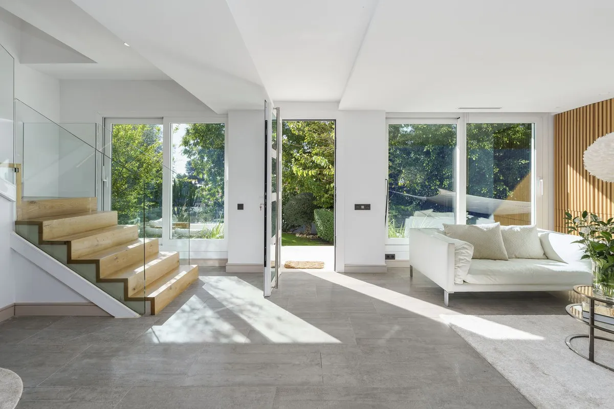 dbab2e13-7c2f-400a-aab6-52f7798d71ea