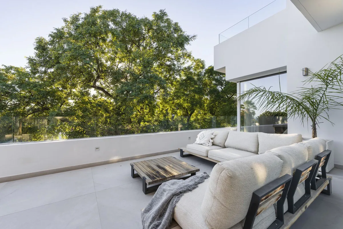 fdf49d2a-7220-4a31-b8c2-2ad76295a422