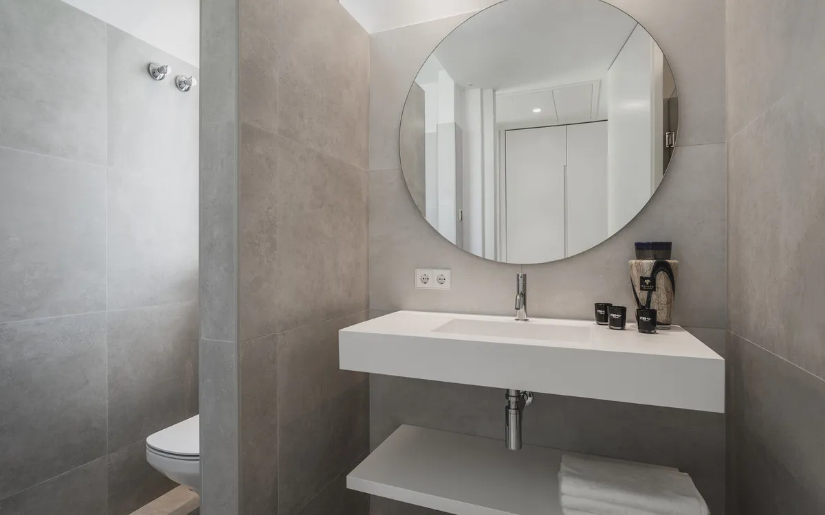 a7ec13ca-08d5-4d6d-85a9-183f00140e7d