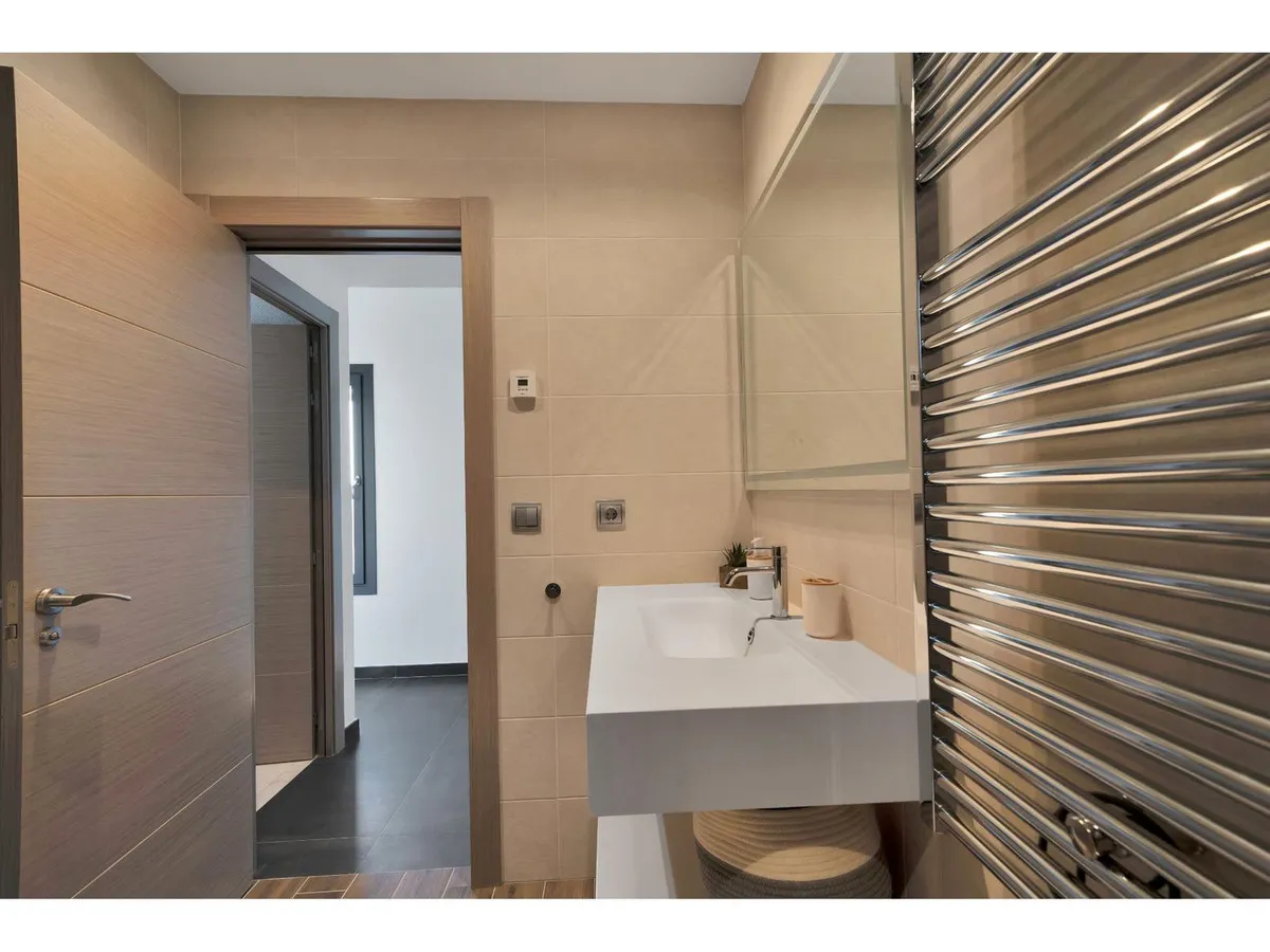 1c372920-d1ff-4ed2-b1c7-d9e5f09b8f13