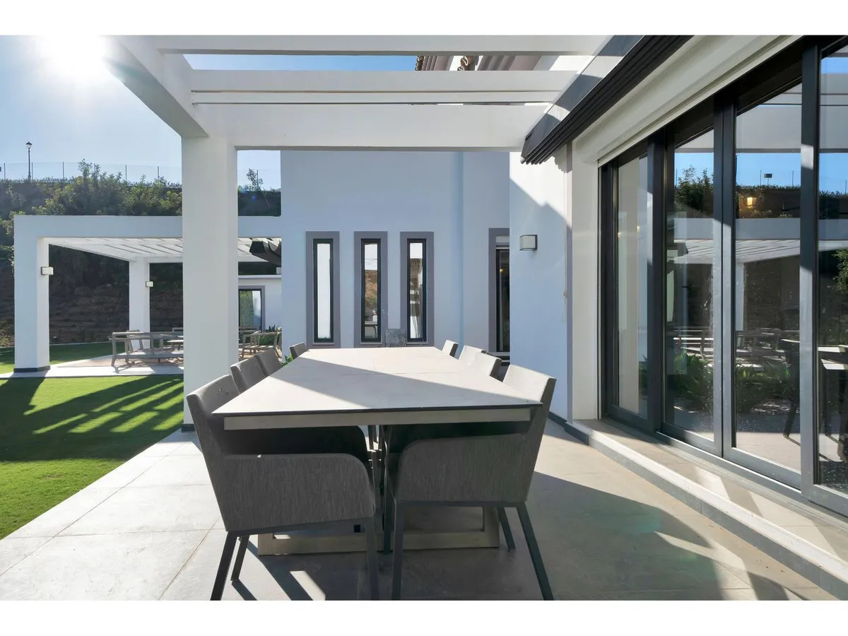 59ff0637-c79d-4505-95d1-1b43444d4b84