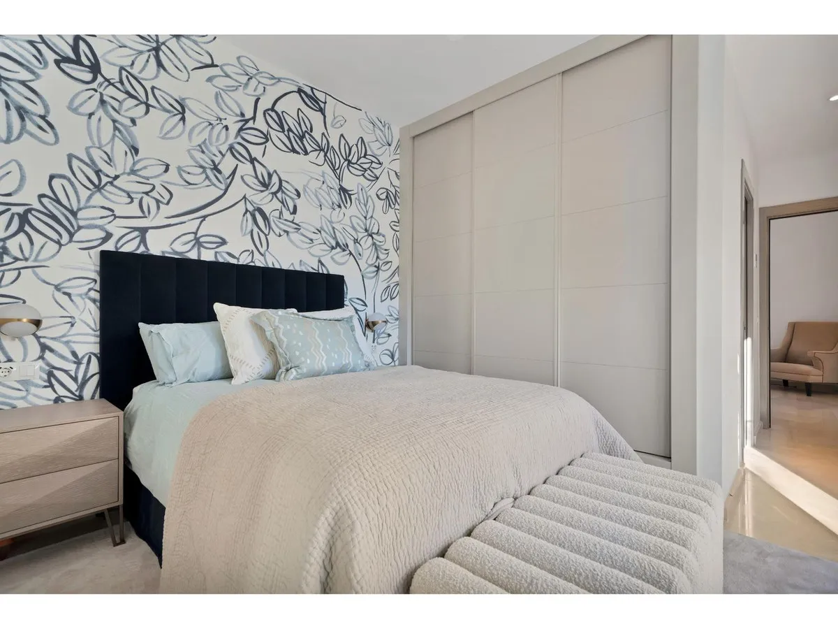 c6e9a3cf-e19c-45be-842c-a975291524cb