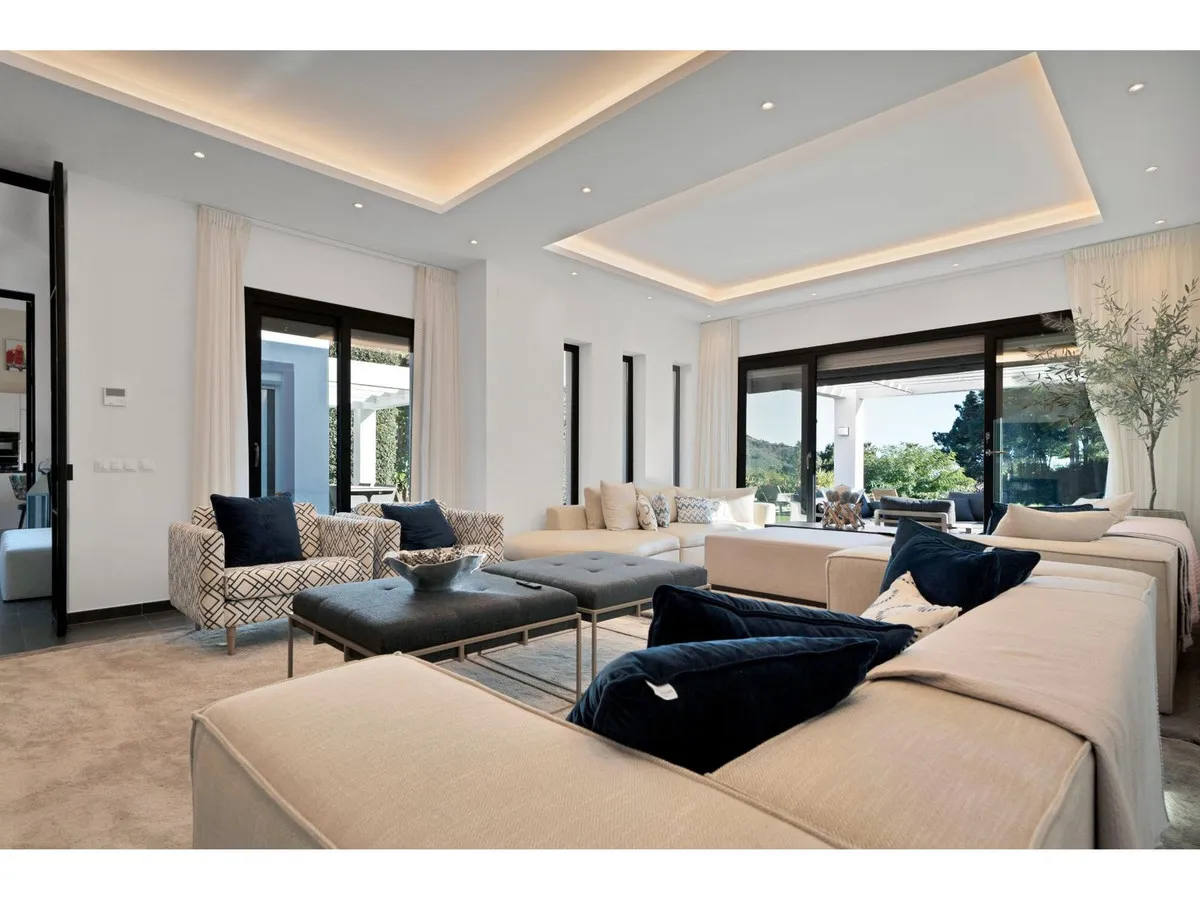 e4f34f6c-d683-4919-979a-9856a4f98fe1