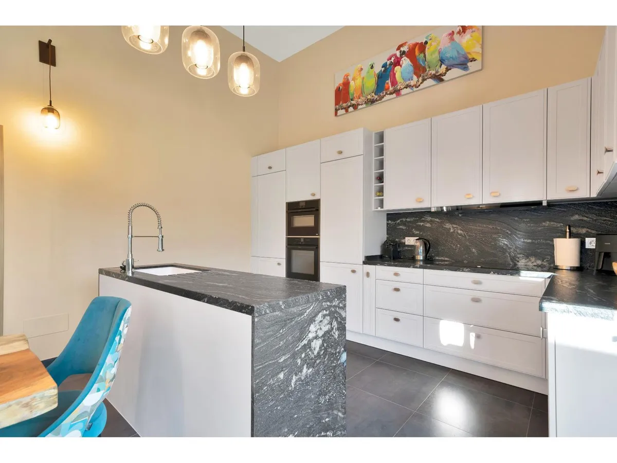 e55426a3-effc-425e-bad4-b0cc17a83721