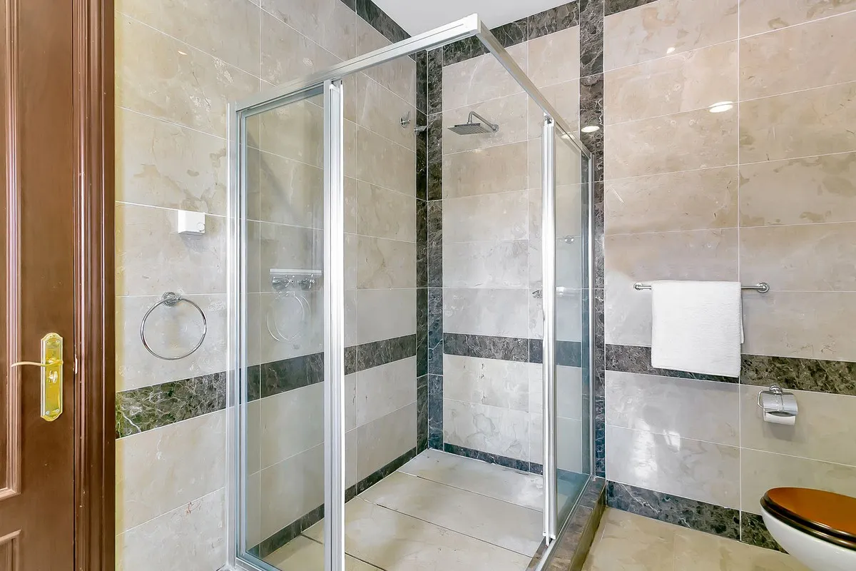 2f12ba4e-4371-4f76-9de8-24cf8b66e6ec