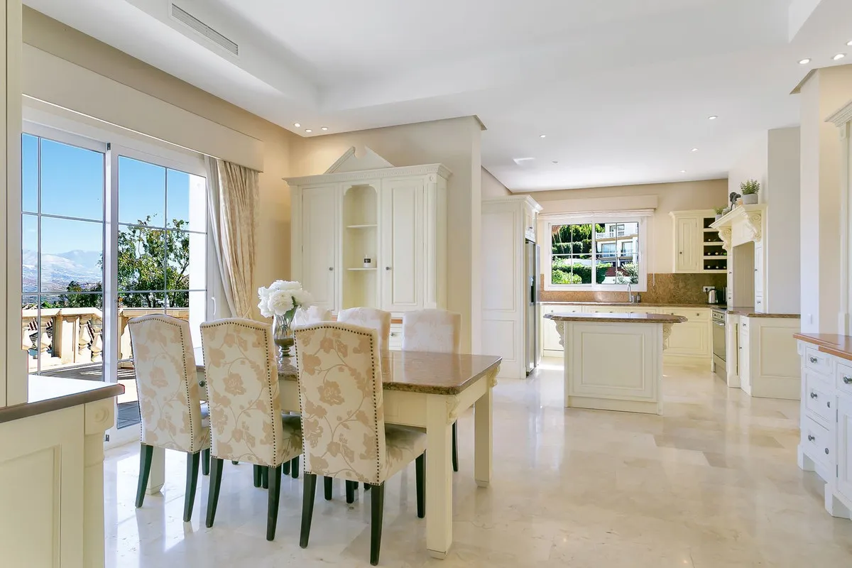 6e40c04e-3ff3-4f7b-89f8-b3018785ea47