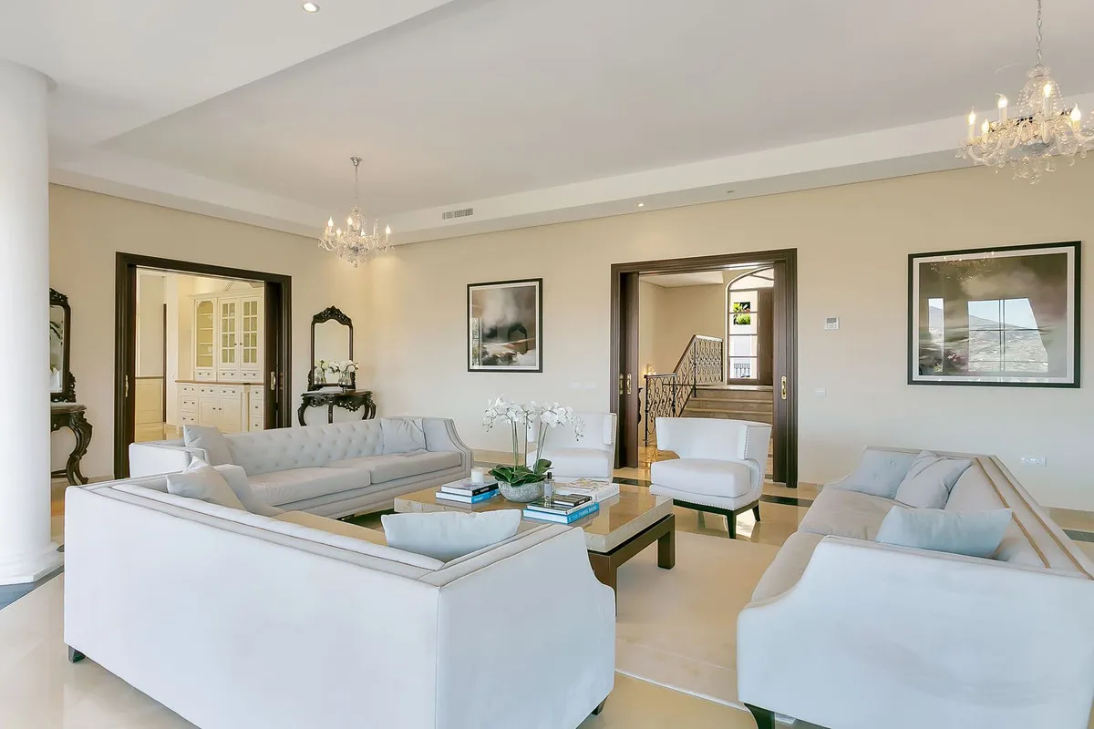 b2c19328-b03b-4cbb-97eb-0669bdb855e3