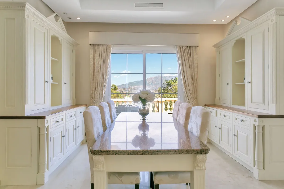 f3c42232-2f7e-4a91-b6a2-7b52a81aa9ee