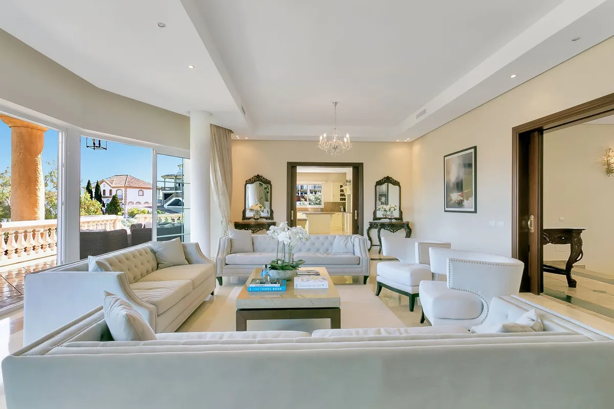 f5c87b77-6d50-43a9-8b86-725de1d0cf00