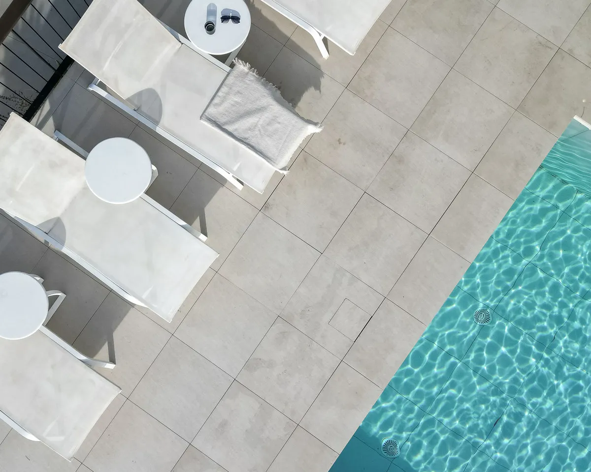 83130345-f8e1-49c4-bc18-b4a9779e764f