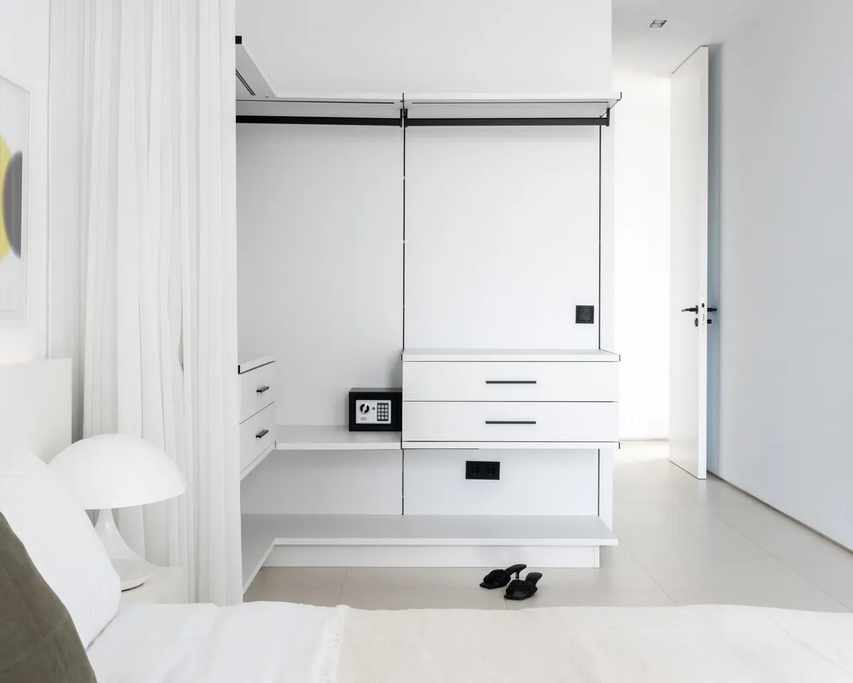 a67bd723-0730-454e-b4e1-cdc7a4758132