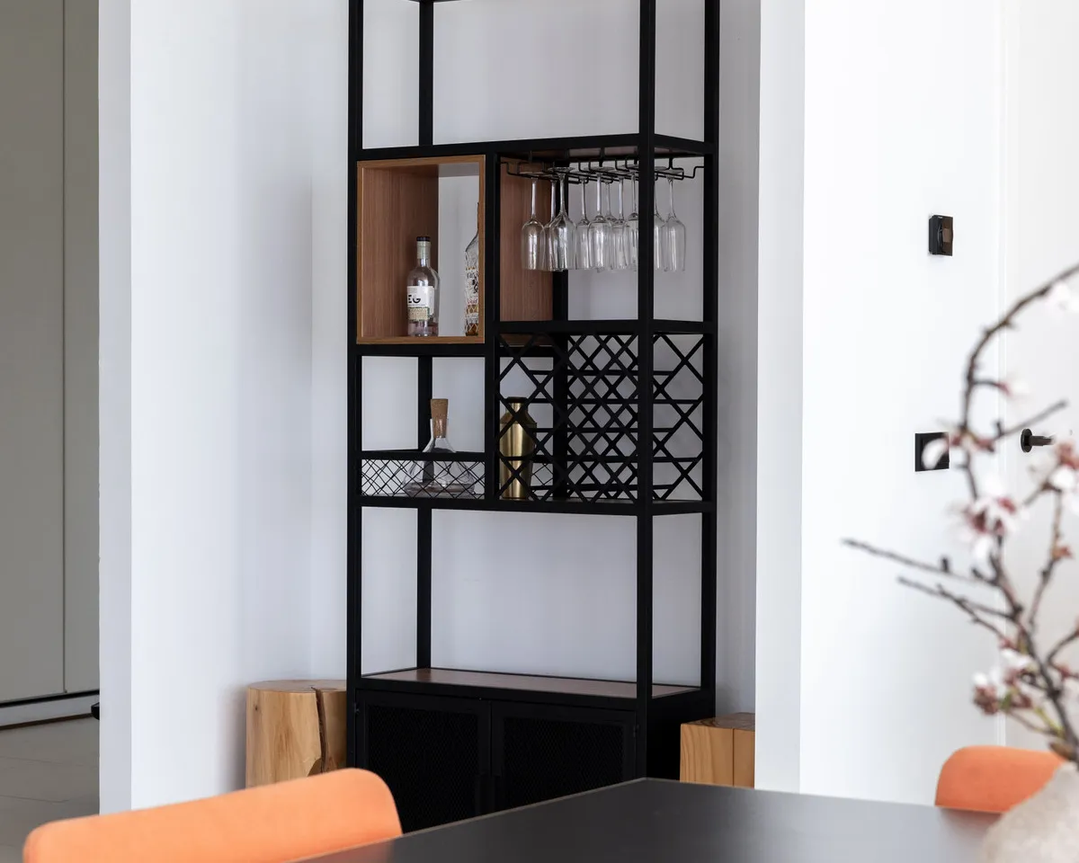 b9c64170-57ed-4b13-bac5-78044318b0c5