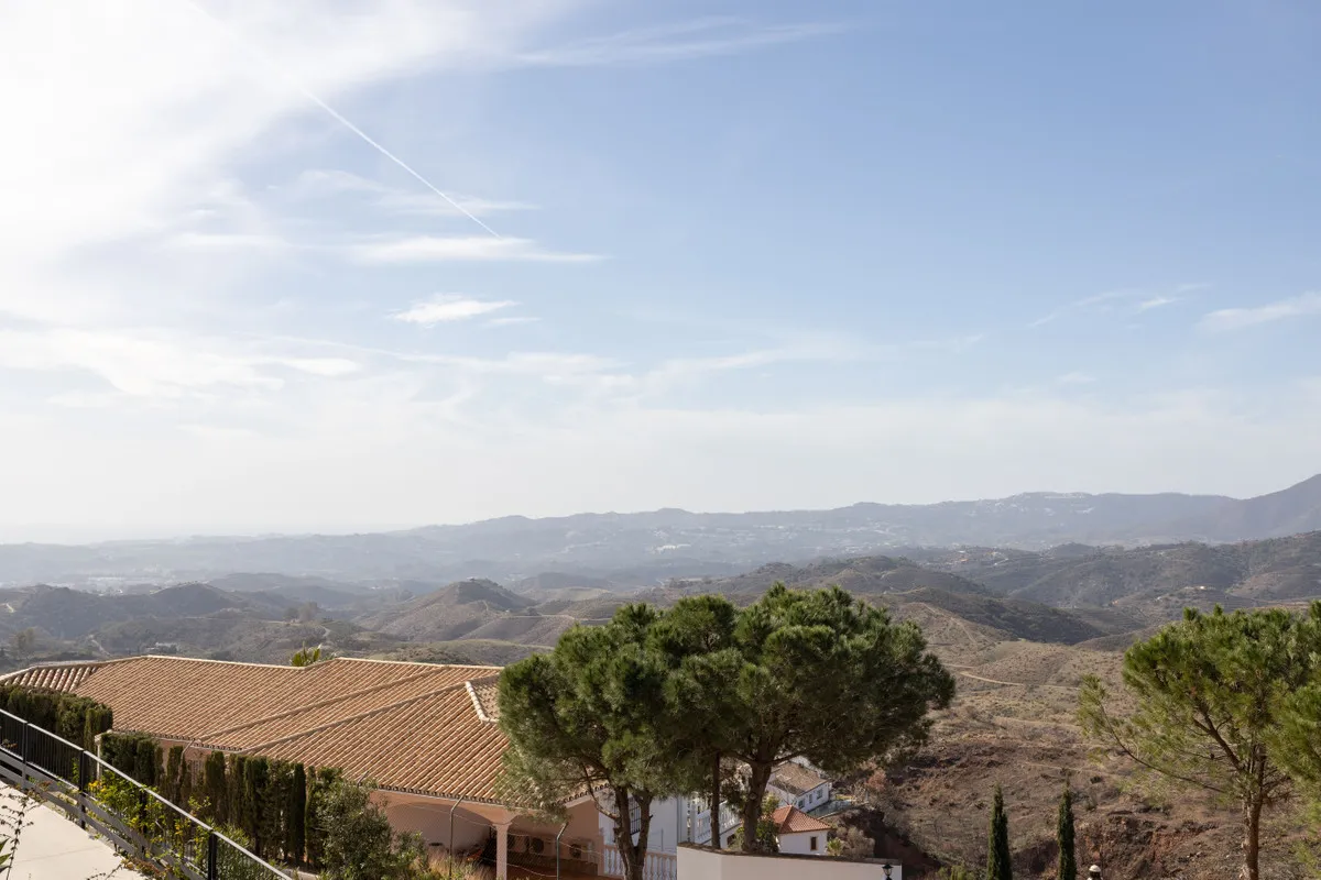 e47be8bd-da00-4c8c-a282-fcb9c8d69d47