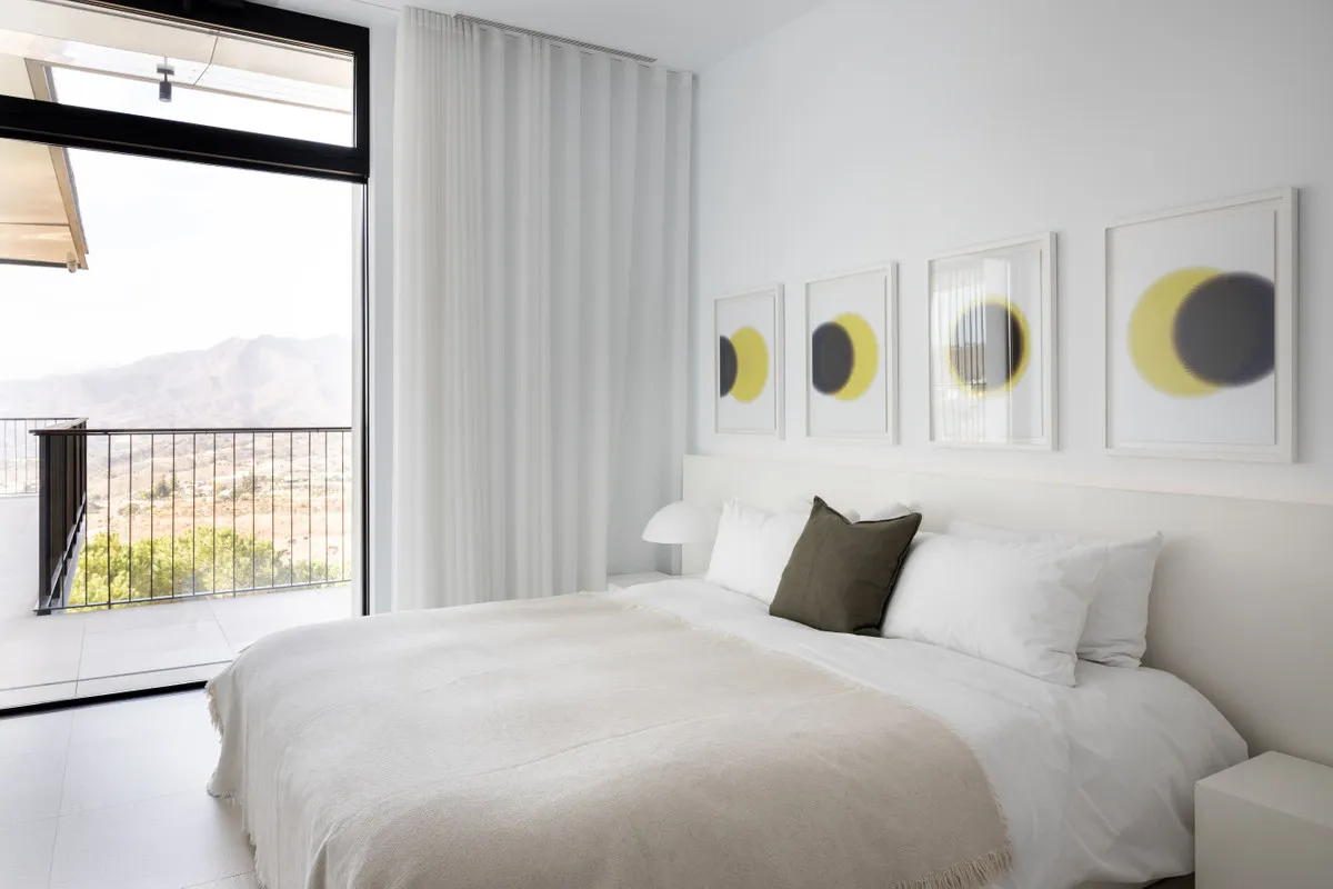 f5aedbdd-6381-4872-a801-2d74a01001c0