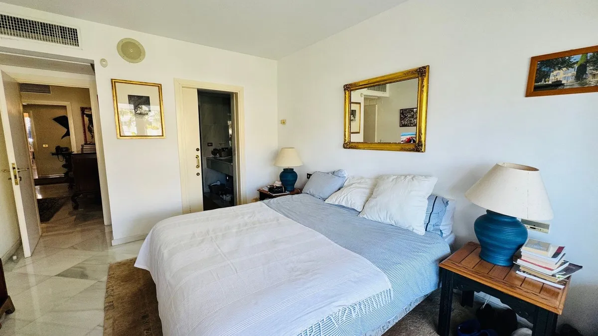 36f7b43c-3195-4350-a5a7-d3b85bacf788