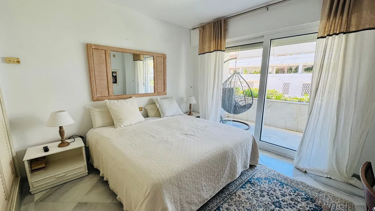 893e40fa-8d74-4d6e-a2f3-c137b7d19db8