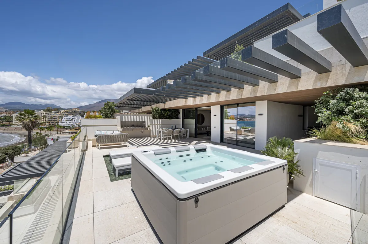 2da1e598-2b9a-445b-9241-4e9e0b2d85a2