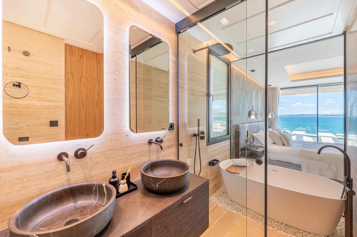 37d3c8c9-d6c8-4b67-8cb9-d22340873381