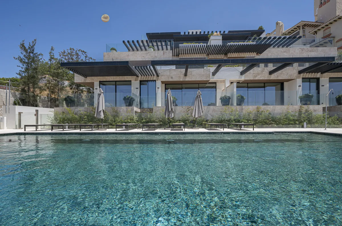 dc14c2a8-9c3d-495f-a14c-ebb555d4ed51