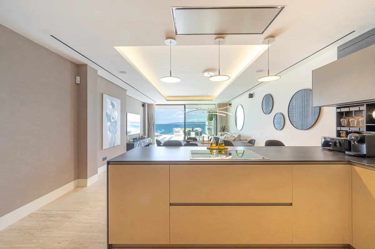 f3b2bd87-bed3-4ba2-b3a0-50e829cf1c33