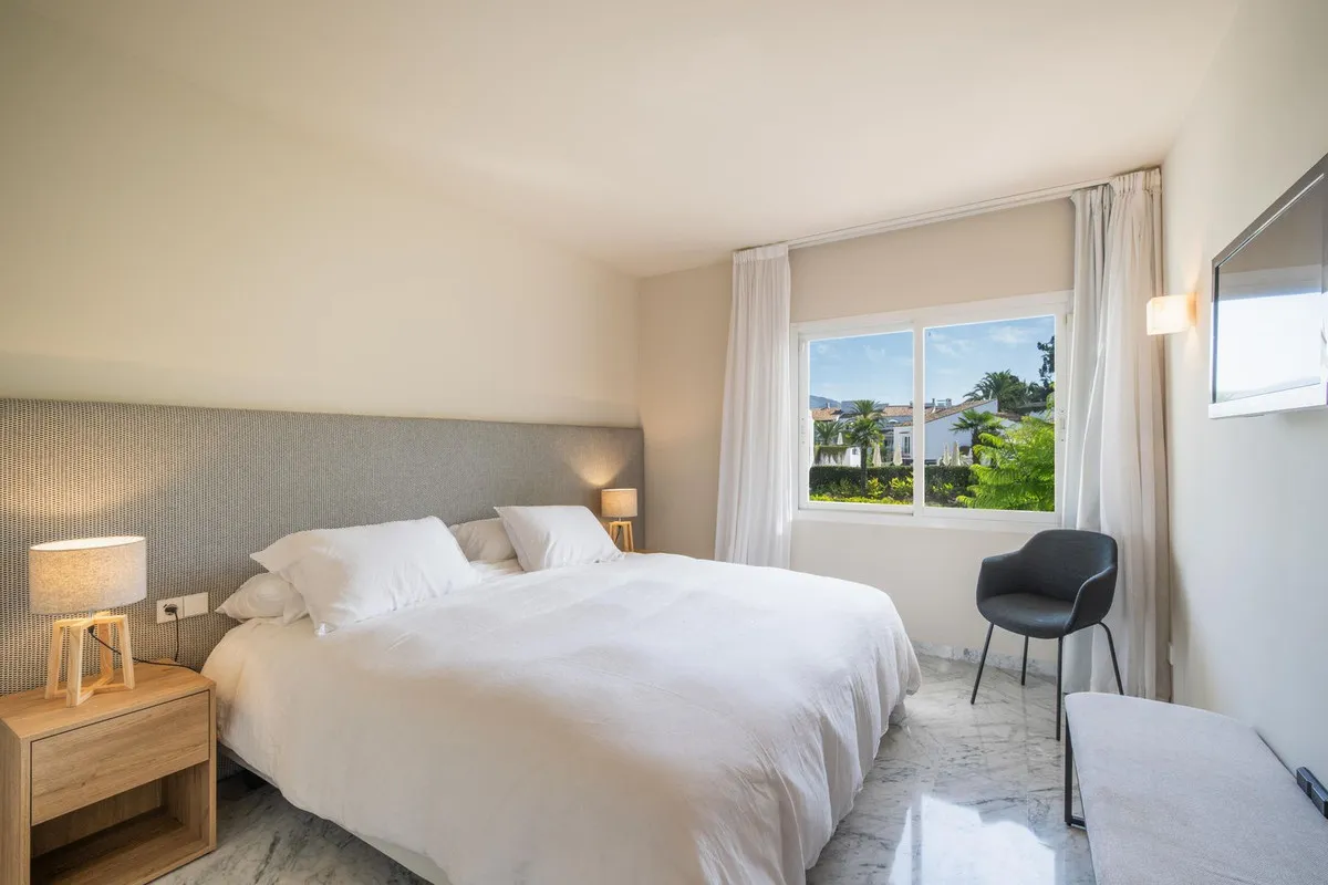 1feb71e4-27fc-45da-834d-0815ff111f87