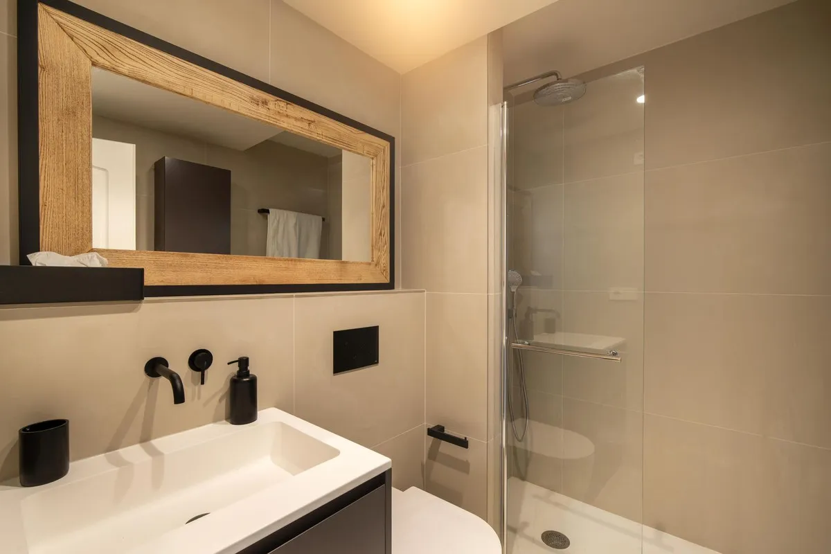 5e75b674-96ae-4935-86d0-bad8cfa33951