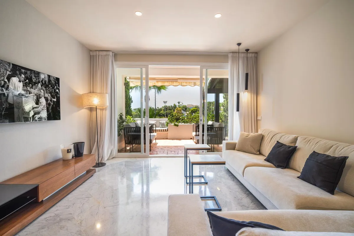 69640782-d1e9-4f2e-8e34-ca561000eb5f