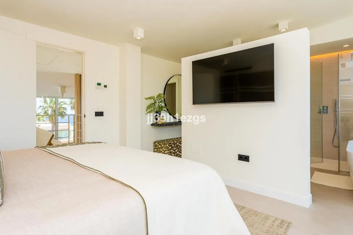 2f9944d9-6ae0-4dc4-86e1-fc32dde65ec9