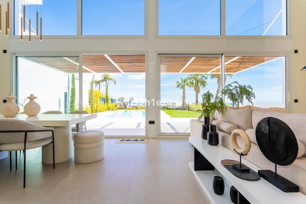 5723c380-d34c-4722-bb59-ba7d914fd24f